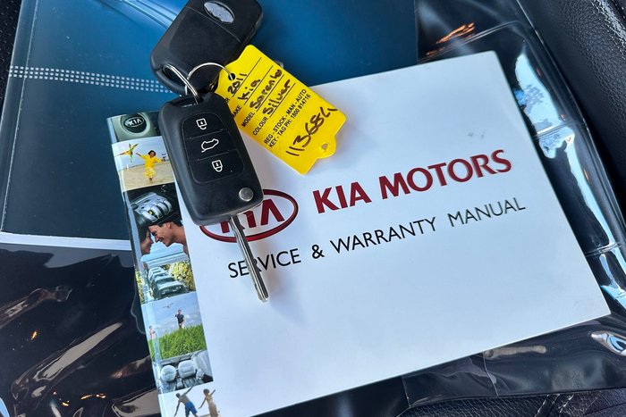 2011 Kia Sorento SLi