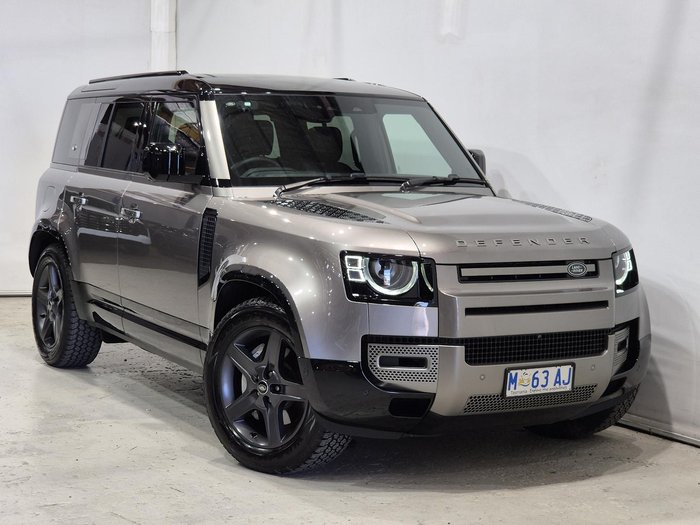 2024 Land Rover Defender 110 P400 X-Dynamic SE