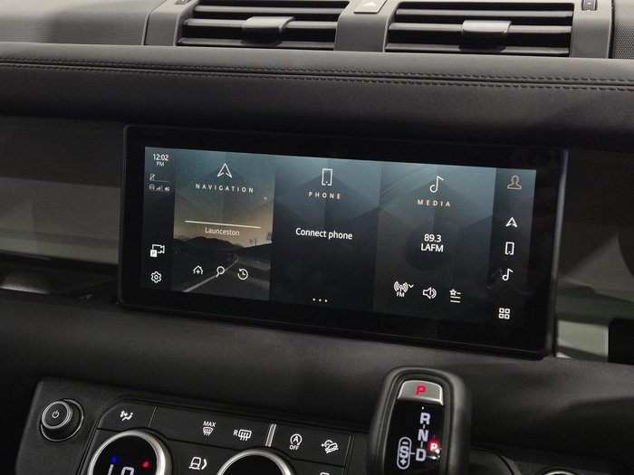 2024 Land Rover Defender 110 P400 X-Dynamic SE