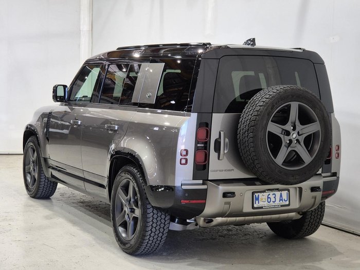 2024 Land Rover Defender 110 P400 X-Dynamic SE