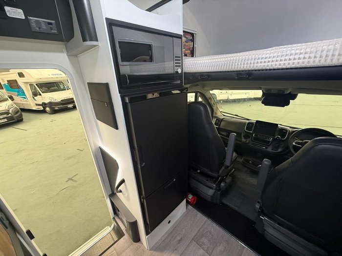 2025 Avida Birdsville Lx