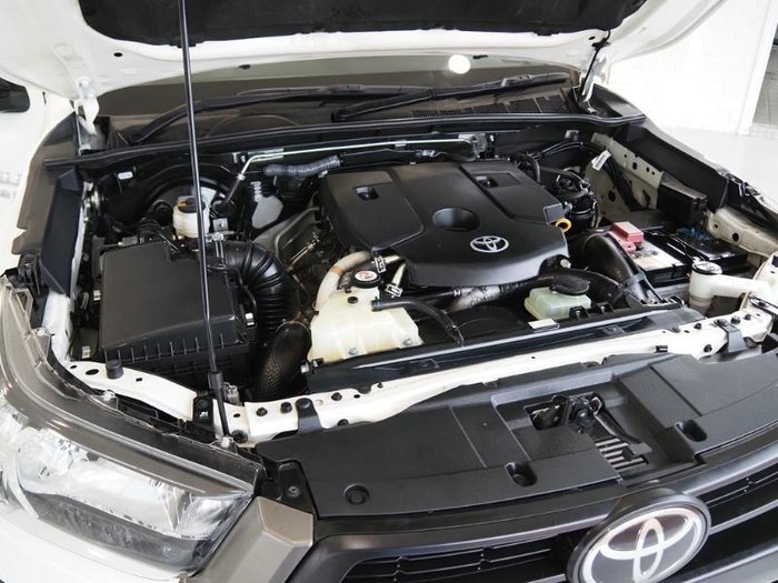 2020 Toyota Hilux SR