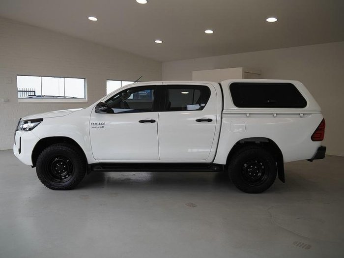 2020 Toyota Hilux SR