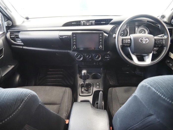 2020 Toyota Hilux SR