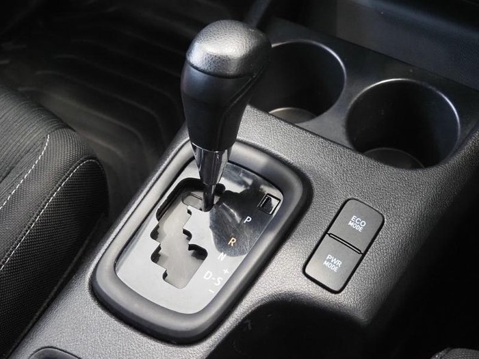 2020 Toyota Hilux SR