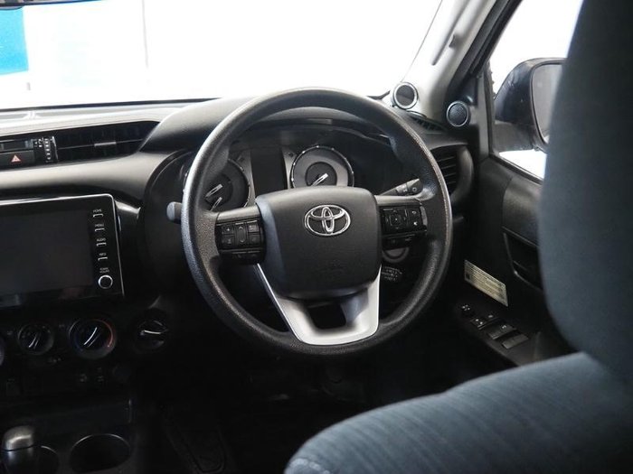 2020 Toyota Hilux SR