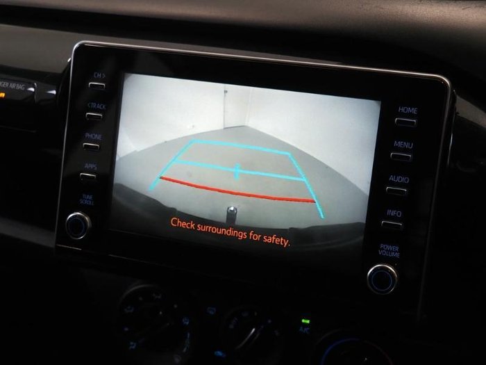 2020 Toyota Hilux SR