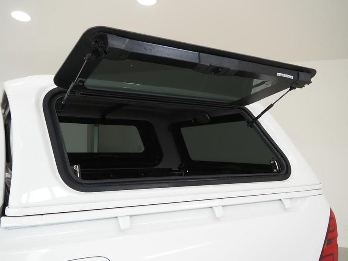 2020 Toyota Hilux SR