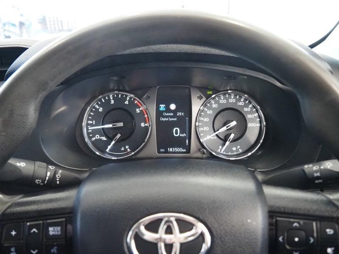 2021 Toyota Hilux SR