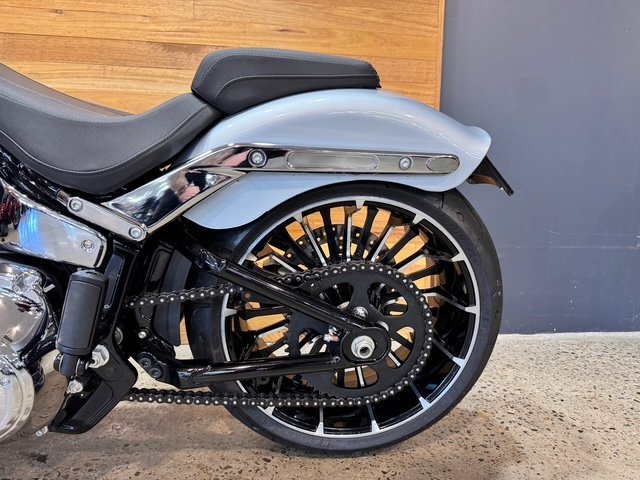 2023 Harley-davidson FXBR BREAKOUT (117) Silver