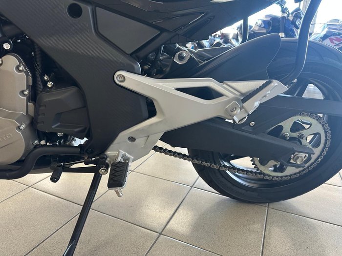 2022 CFMOTO 650MT MT White