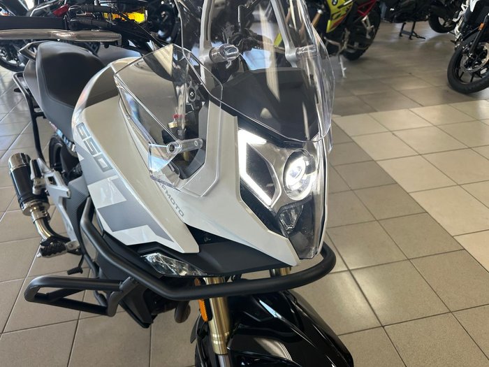 2022 CFMOTO 650MT MT White