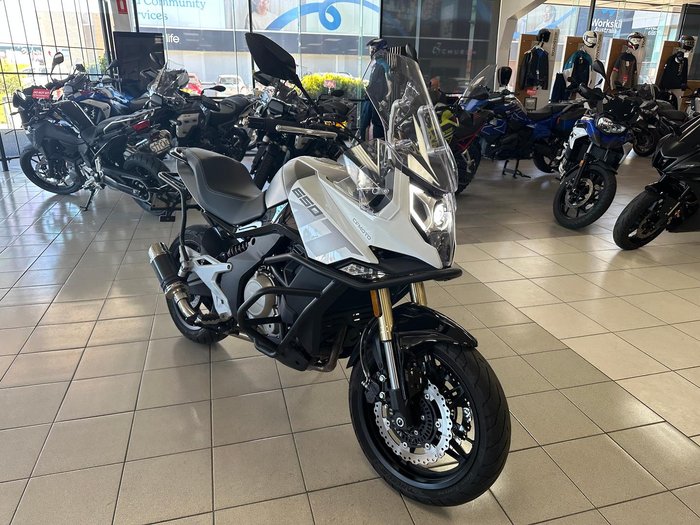 2022 CFMOTO 650MT MT White