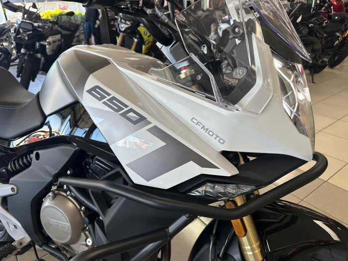 2022 CFMOTO 650MT MT White
