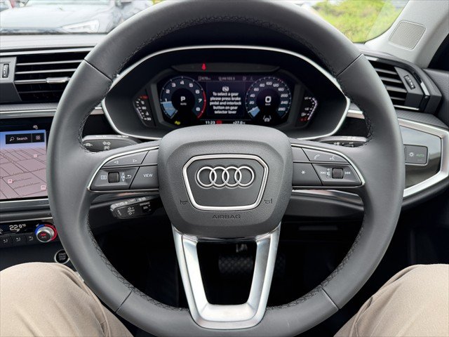 2025 Audi Q3 35 TFSI S line edition