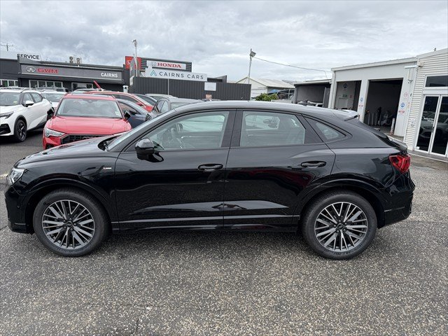 2025 Audi Q3 35 TFSI S line edition