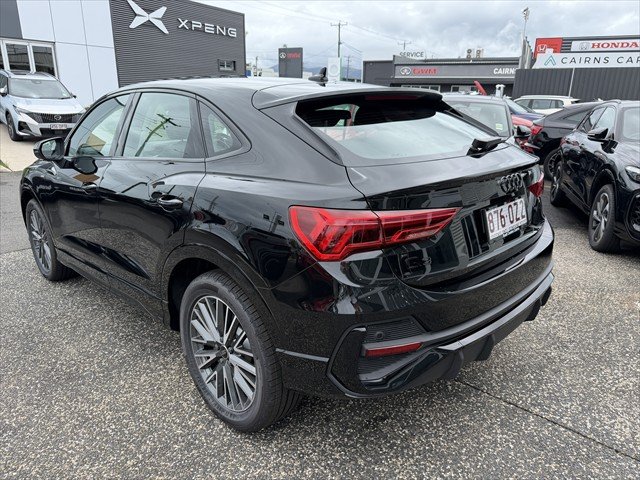 2025 Audi Q3 35 TFSI S line edition