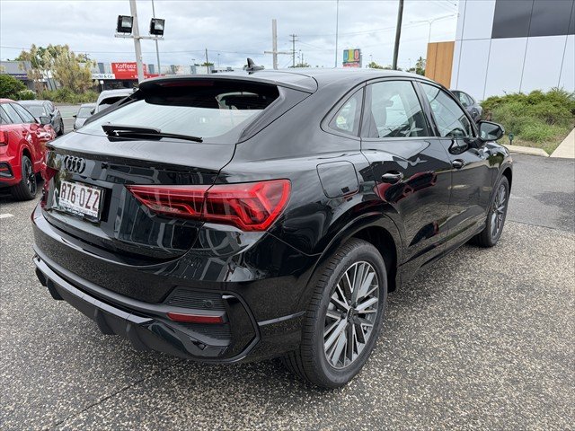 2025 Audi Q3 35 TFSI S line edition