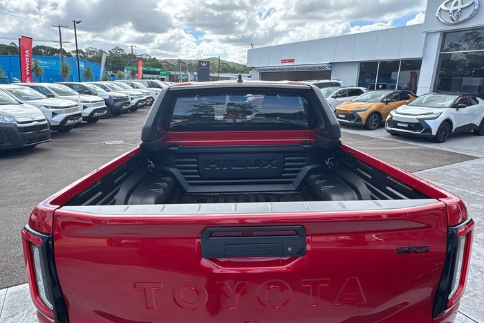 2025 Toyota Hilux SR5 48V