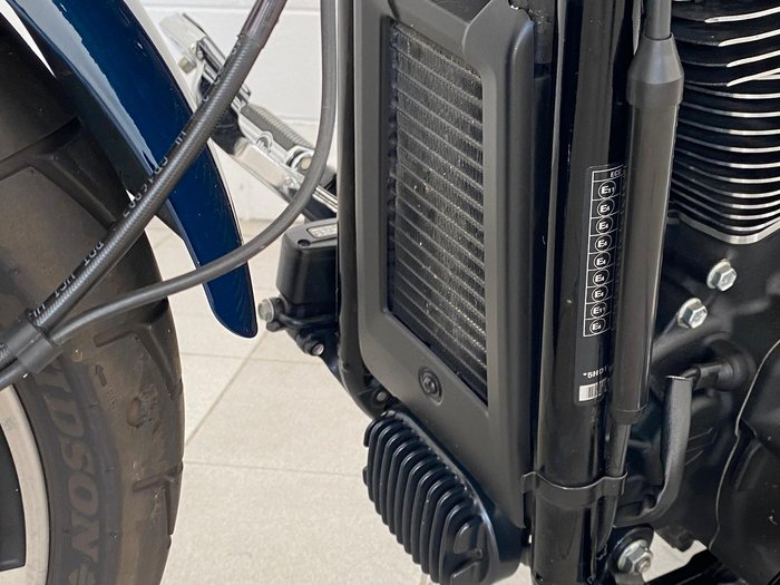 2020 Harley-Davidson Sport Glide 107 (FLSB) Softail Blue