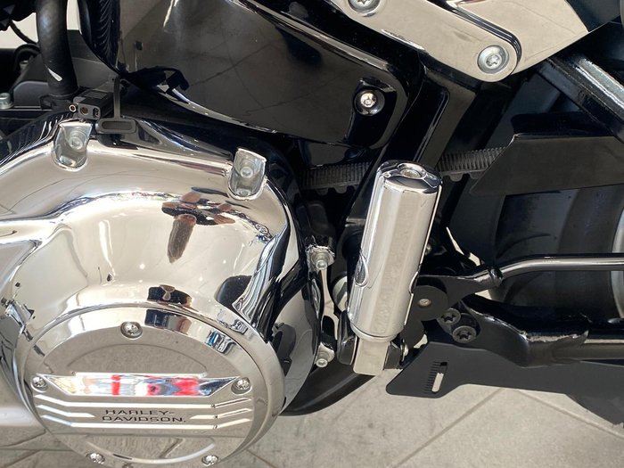 2020 Harley-Davidson Sport Glide 107 (FLSB) Softail Blue