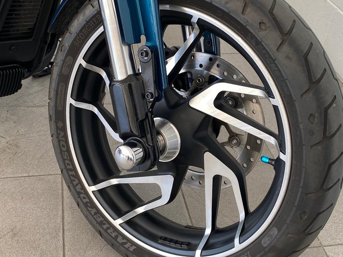 2020 Harley-Davidson Sport Glide 107 (FLSB) Softail Blue