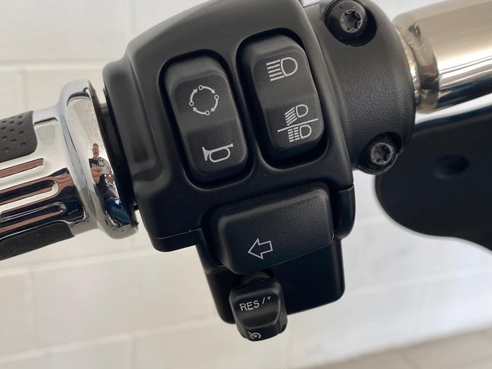 2020 Harley-Davidson Sport Glide 107 (FLSB) Softail Blue