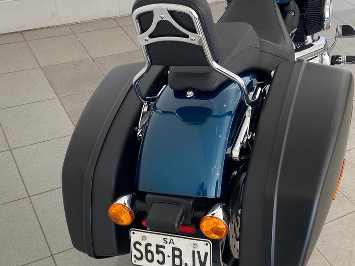 2020 Harley-Davidson Sport Glide 107 (FLSB) Softail Blue