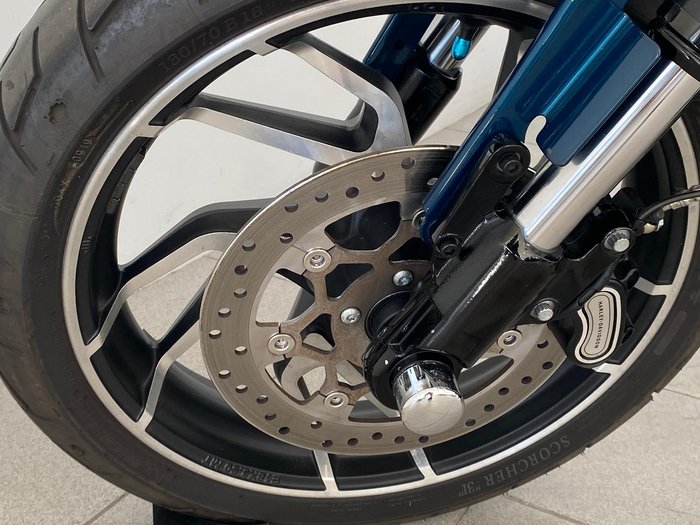 2020 Harley-Davidson Sport Glide 107 (FLSB) Softail Blue