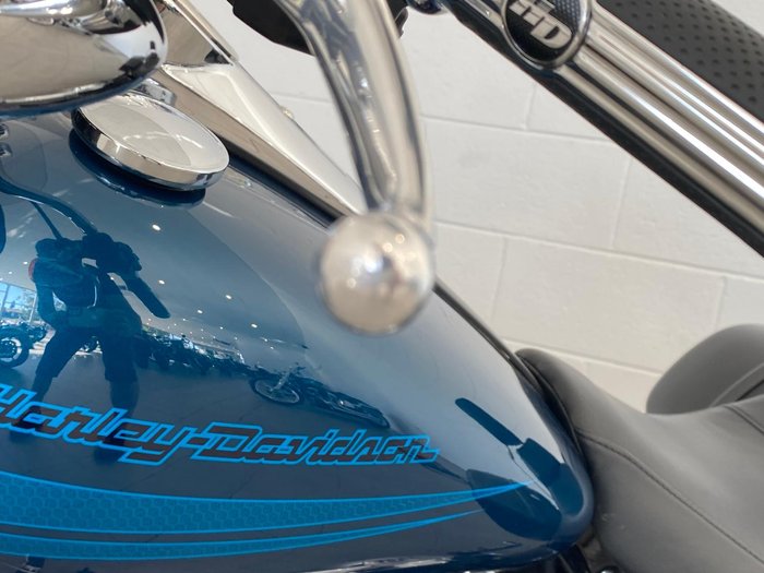 2020 Harley-Davidson Sport Glide 107 (FLSB) Softail Blue