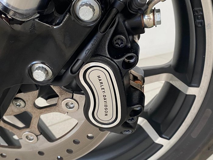 2020 Harley-Davidson Sport Glide 107 (FLSB) Softail Blue