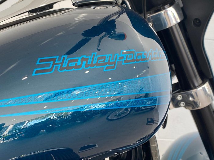 2020 Harley-Davidson Sport Glide 107 (FLSB) Softail Blue