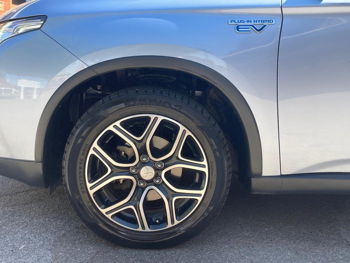 2014 Mitsubishi Outlander PHEV