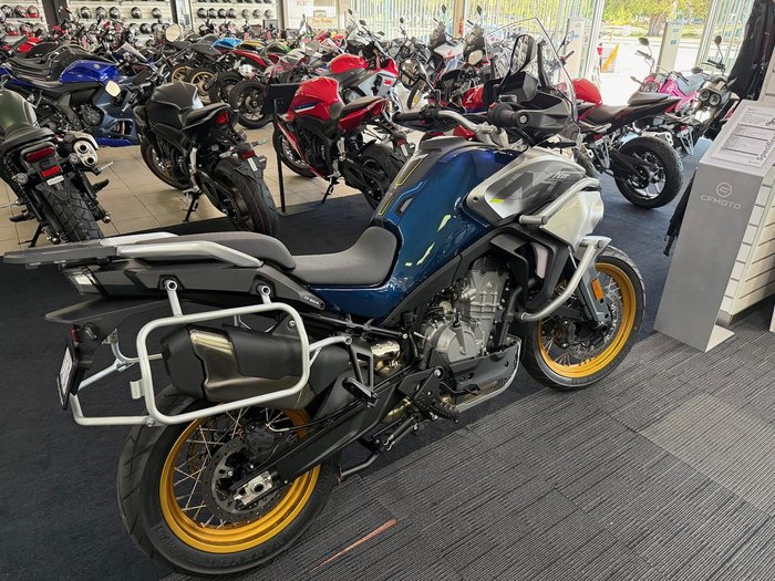 2024 CFMOTO 800MT Touring MT Blue