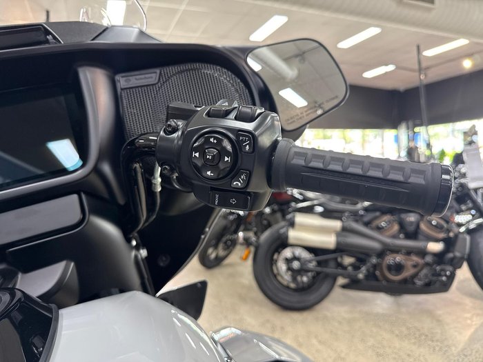 2025 Harley-Davidson Street Glide Ultra 117 (FLHXU) Touring Grey