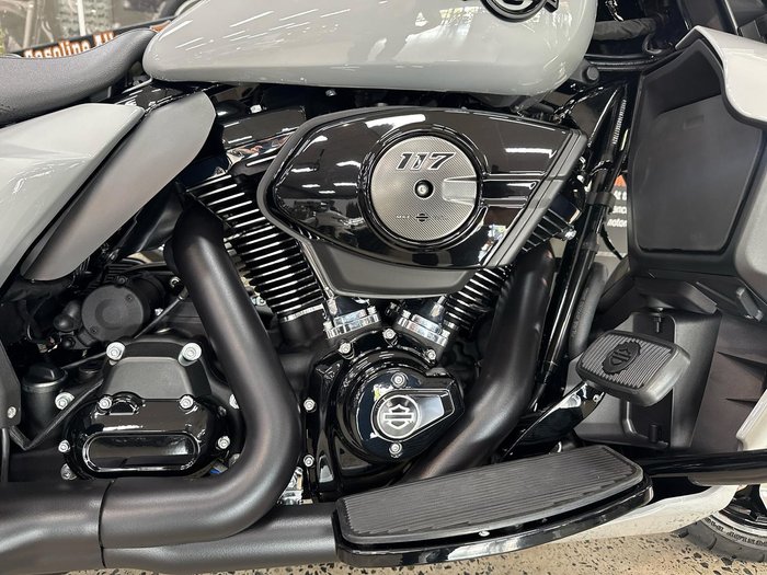2025 Harley-Davidson Street Glide Ultra 117 (FLHXU) Touring Grey