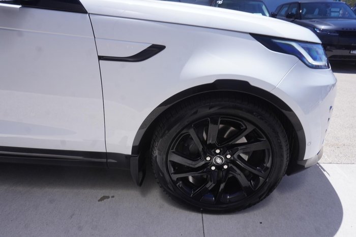 2025 Land Rover Discovery D350 Dynamic SE