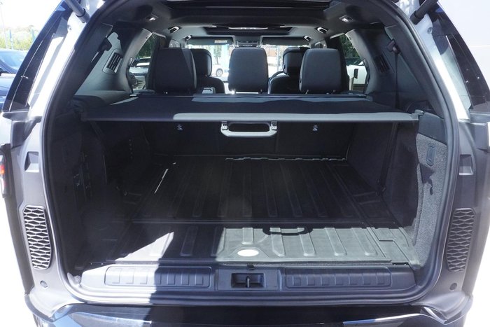 2025 Land Rover Discovery D350 Dynamic SE