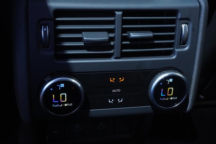 2025 Land Rover Discovery D350 Dynamic SE