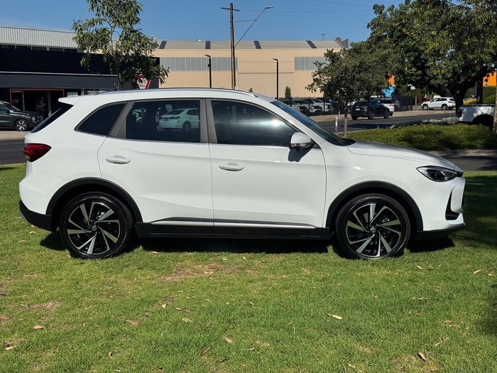 2025 MG ZS Essence Turbo ZS32 MY25 Dover White