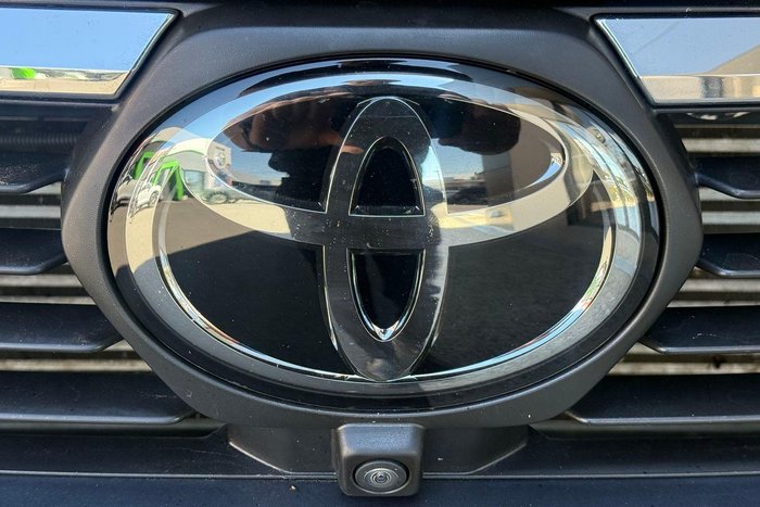 2022 Toyota Hilux Rogue