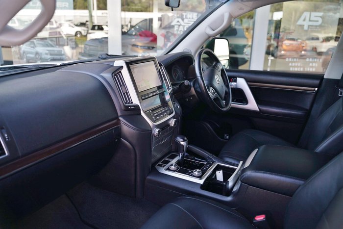 2017 Toyota Landcruiser VX