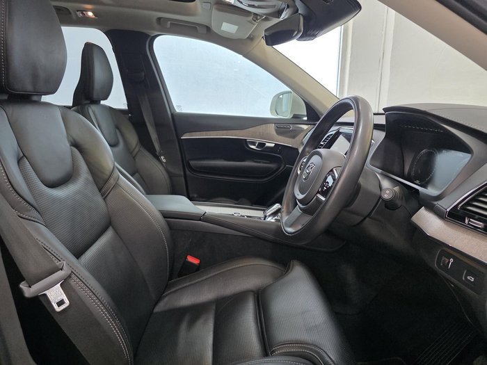 2022 Volvo XC90 B6 Inscription