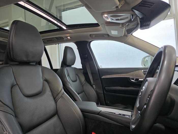 2022 Volvo XC90 B6 Inscription