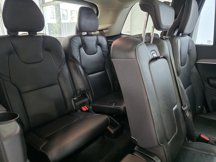 2022 Volvo XC90 B6 Inscription