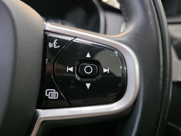 2022 Volvo XC90 B6 Inscription