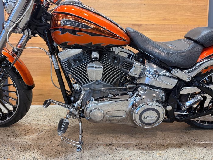Harley-davidson 2014 HARLEY-DAVIDSON 1800CC FXSBSE CVO BREAKOUT Orange