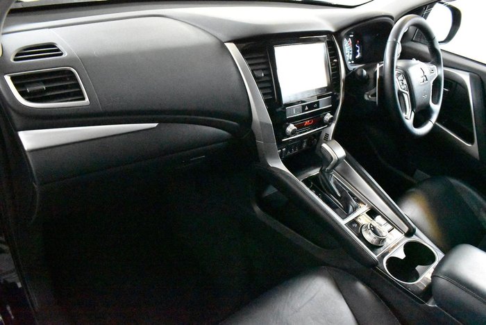 2022 Mitsubishi Pajero Sport Exceed