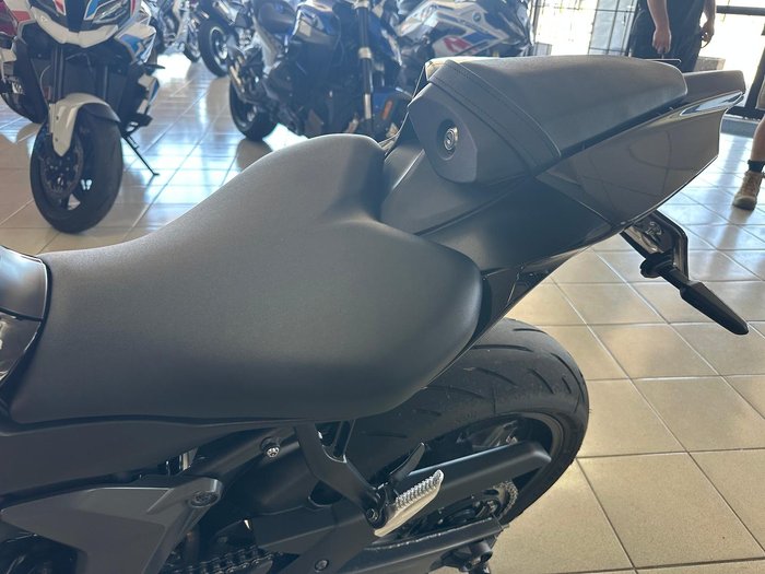 2025 Yamaha YZF-R7 LAMs YZF-R Black