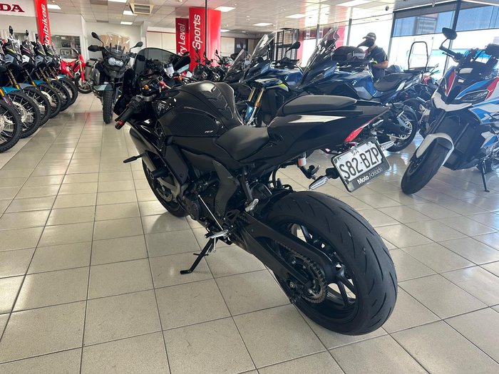 2025 Yamaha YZF-R7 LAMs YZF-R Black